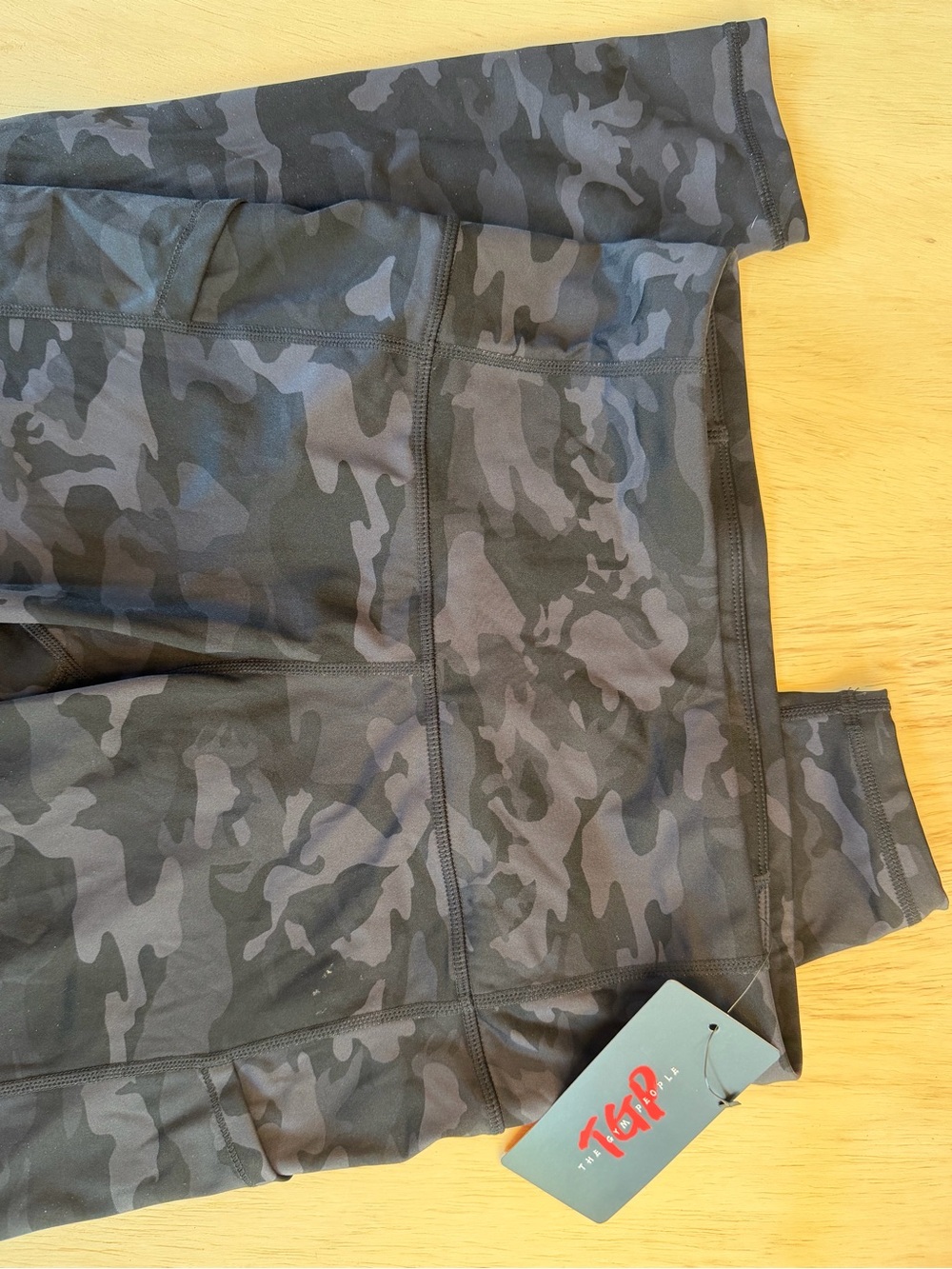 NWT The Gym People Women’s High-Waist Leggings with Side Pocket — Black Camo - Picture 5 of 8